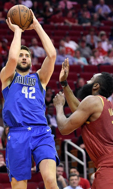 Harden runs 30-point streak to 30, Rockets beat Mavs 120-104
